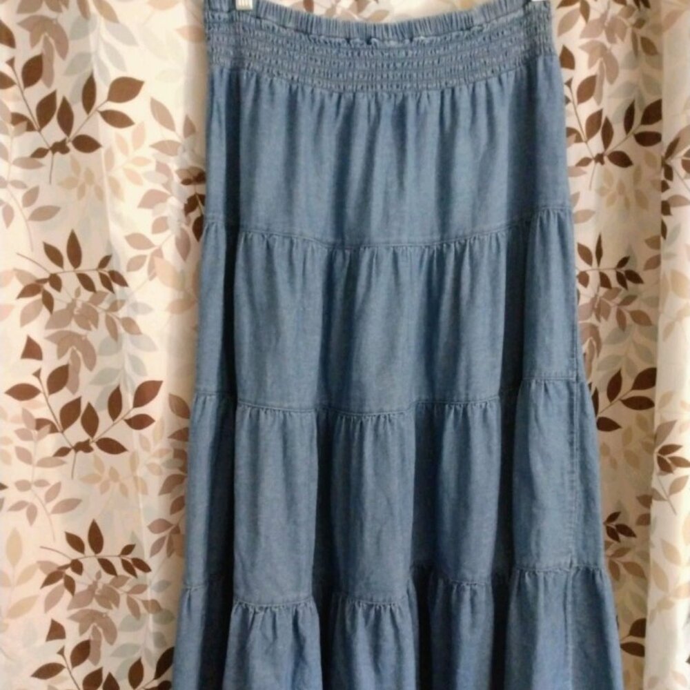 Tiered denim skirt